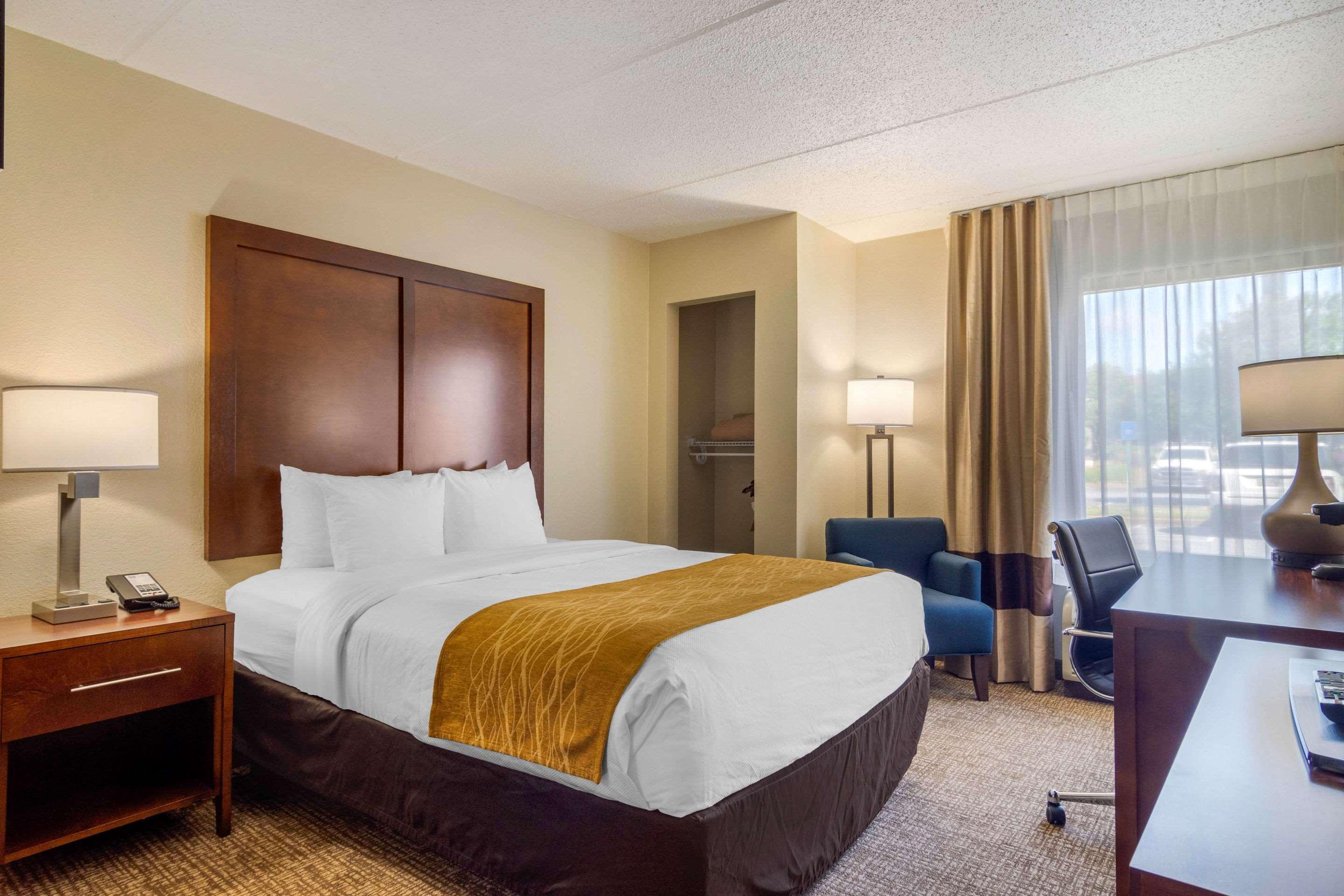 Comfort Atlanta Airport Inn Cheeko Manor