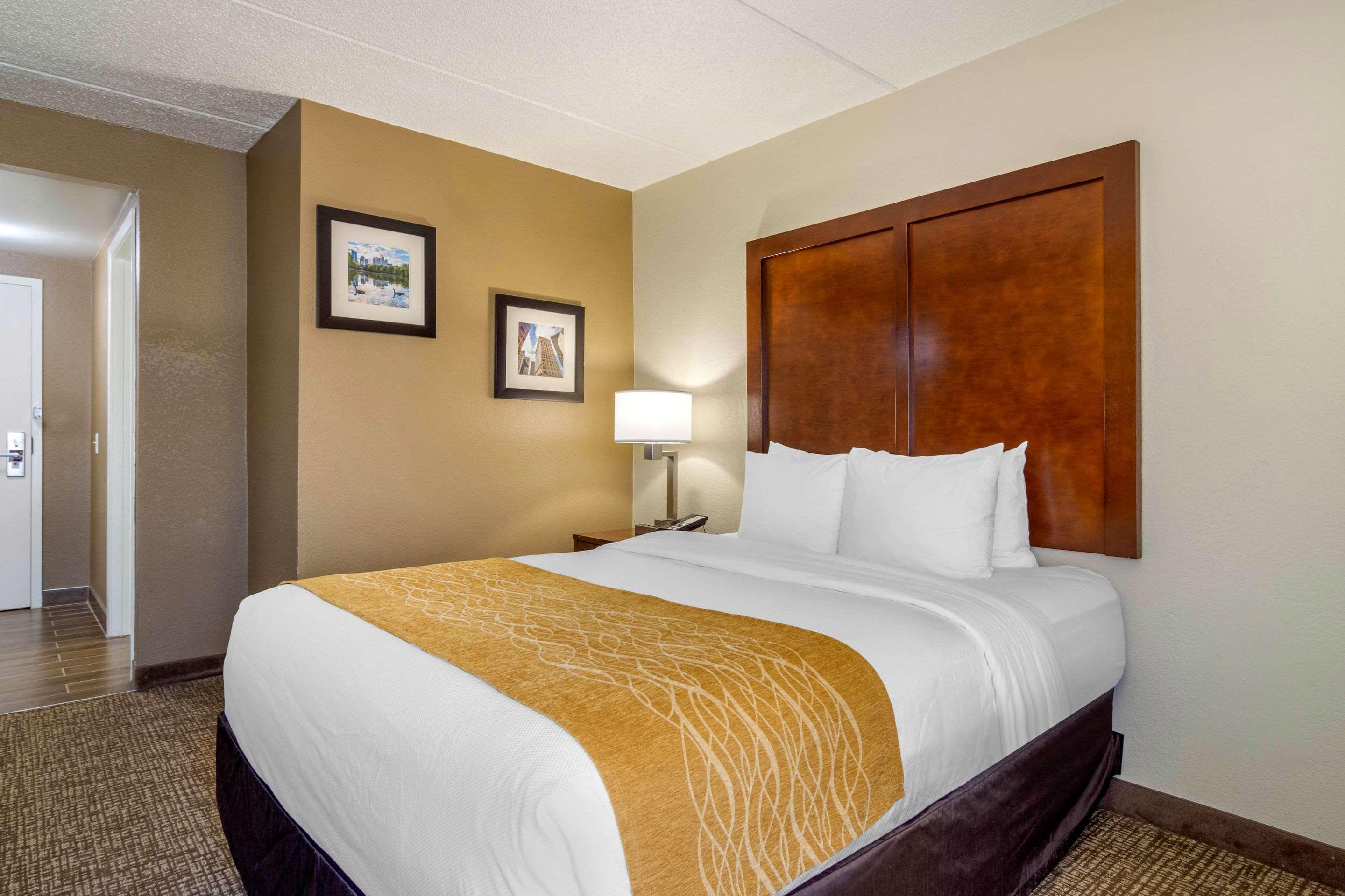 Comfort Atlanta Airport Inn Cheeko Manor
